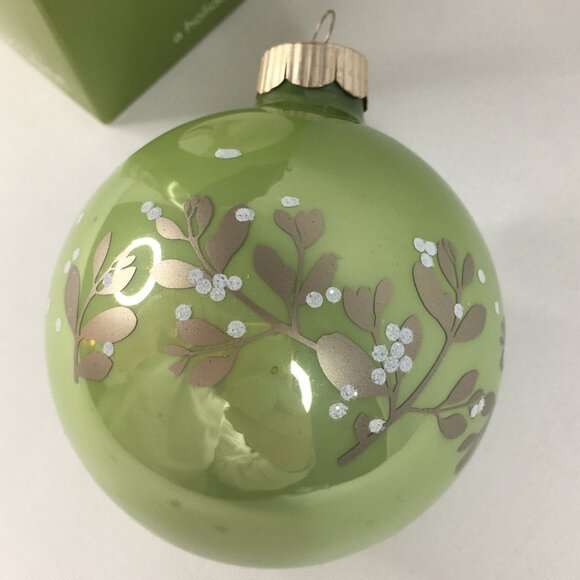 Martha Stewart Everyday Christmas Favorites Collector Ornament Green Floral 2002 - Picture 10 of 16